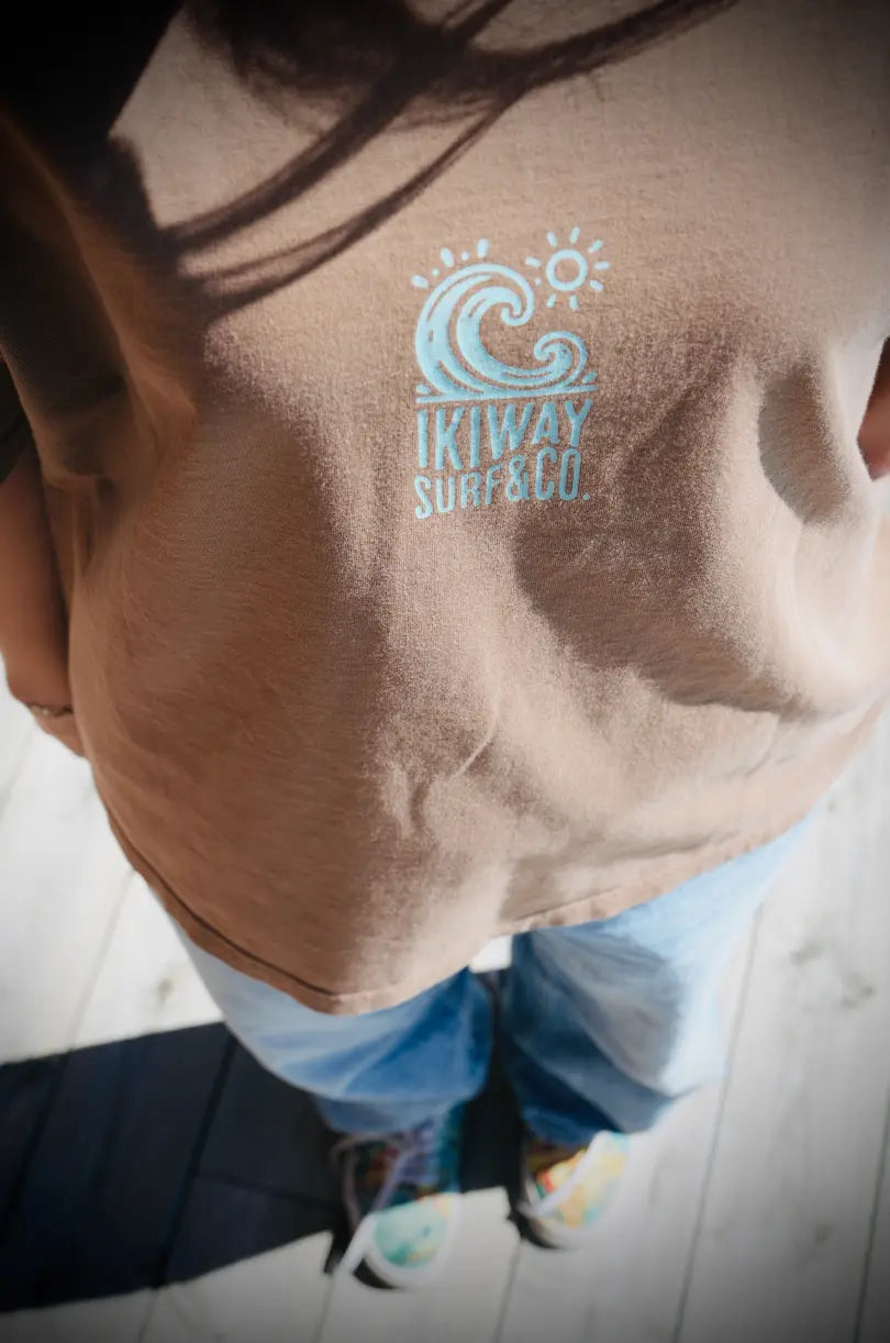 Surf & Co | T-Shirt — Vintage Tan ikiway