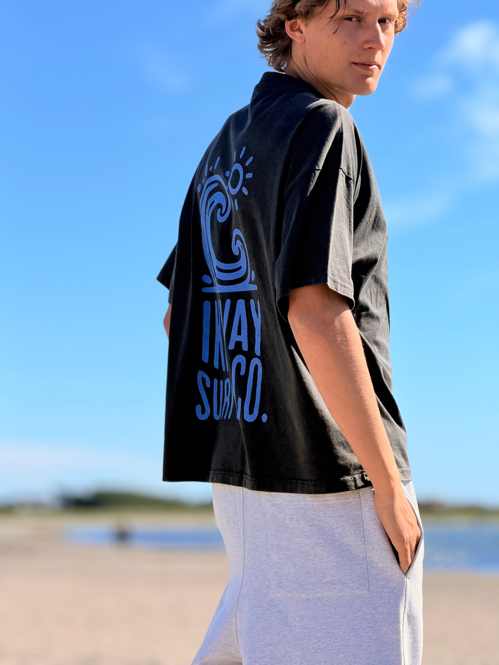 Surf & Co  | T-Shirt — Vintage Black ikiway